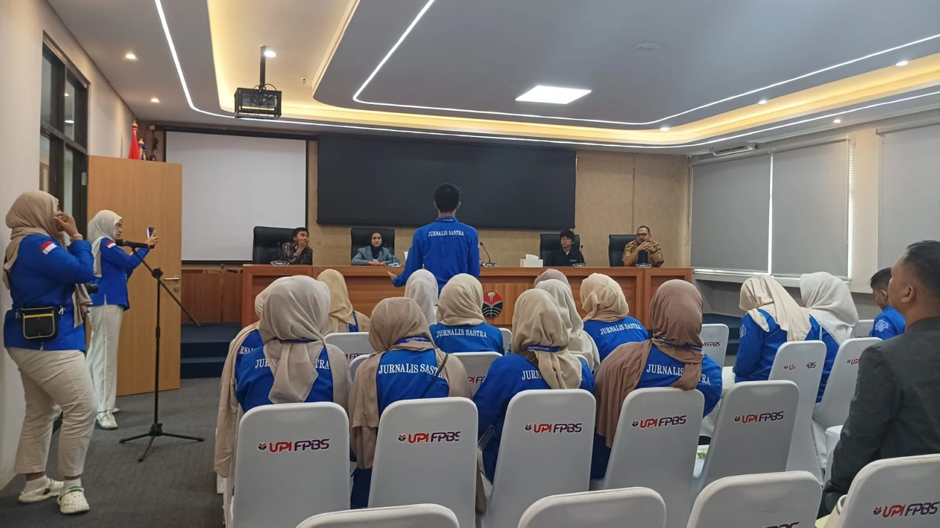 Kunjungan Jurnalis SASTRA SMA Negeri 4 Pontianak ke Prodi PBSI UPI