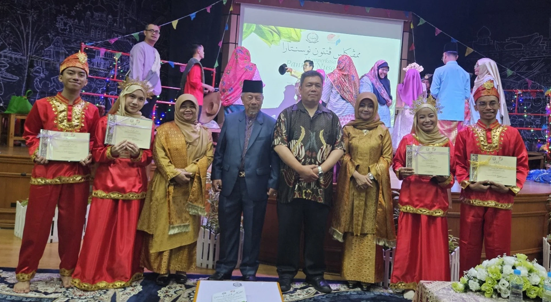 Tim FPBS UPI tampil di Festival Pantun Antarnegara Brunei