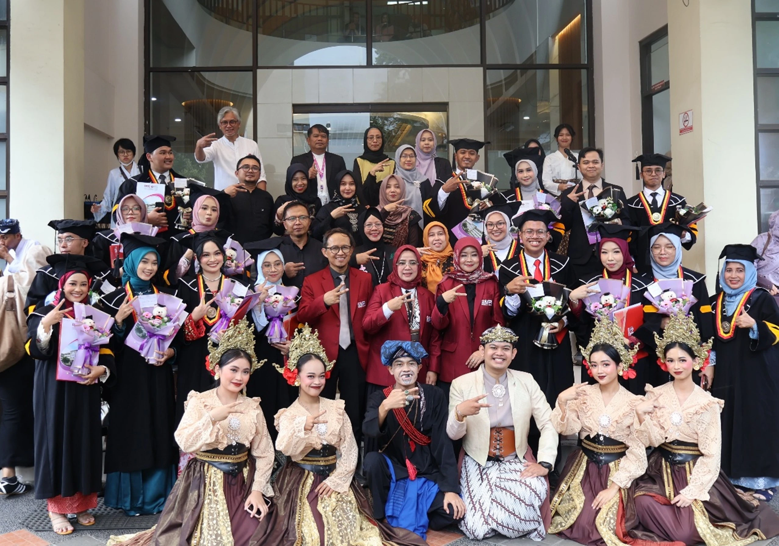 Pelepasan wisudawan FPBS UPI Gelombang II Tahun 2025