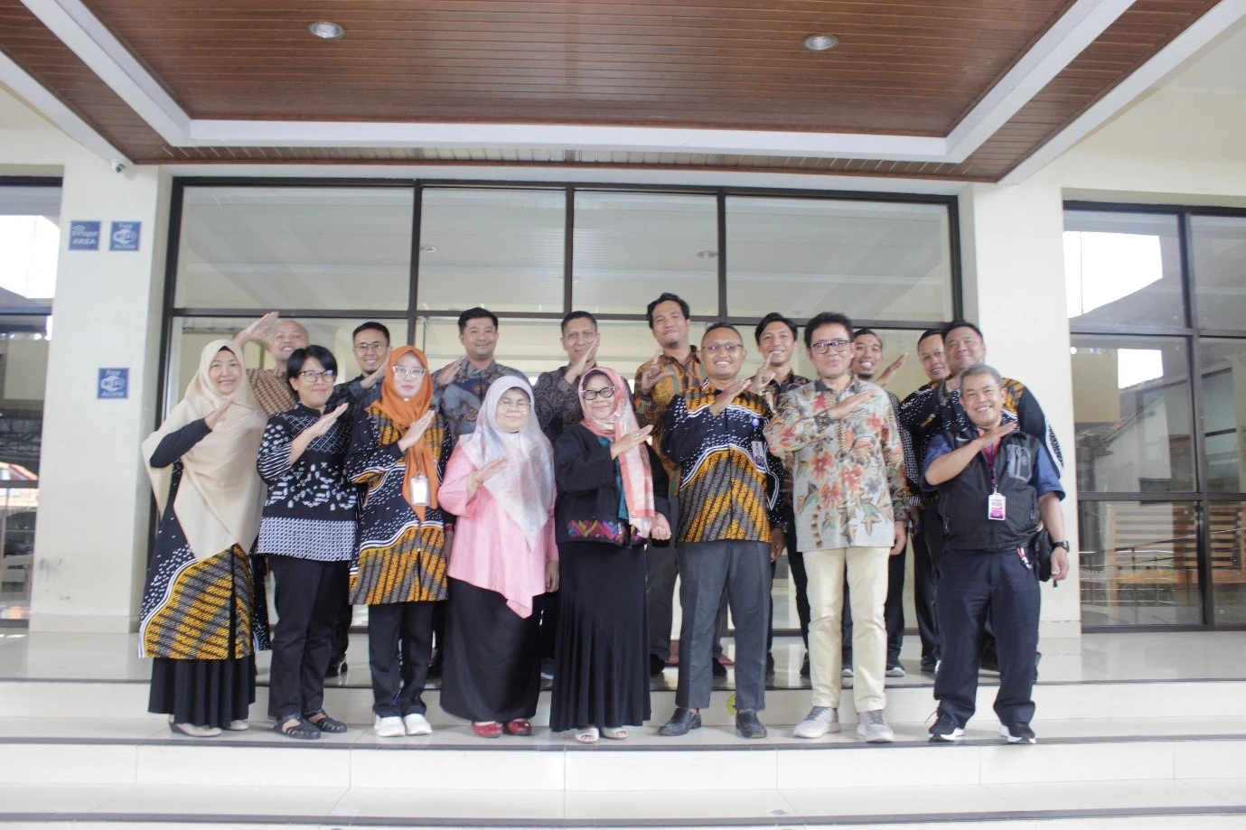 Pelatihan Deep Learning, GBA, dan Teknologi bersama Prodi Pendidikan Bahasa Inggris UPI dan UPY
