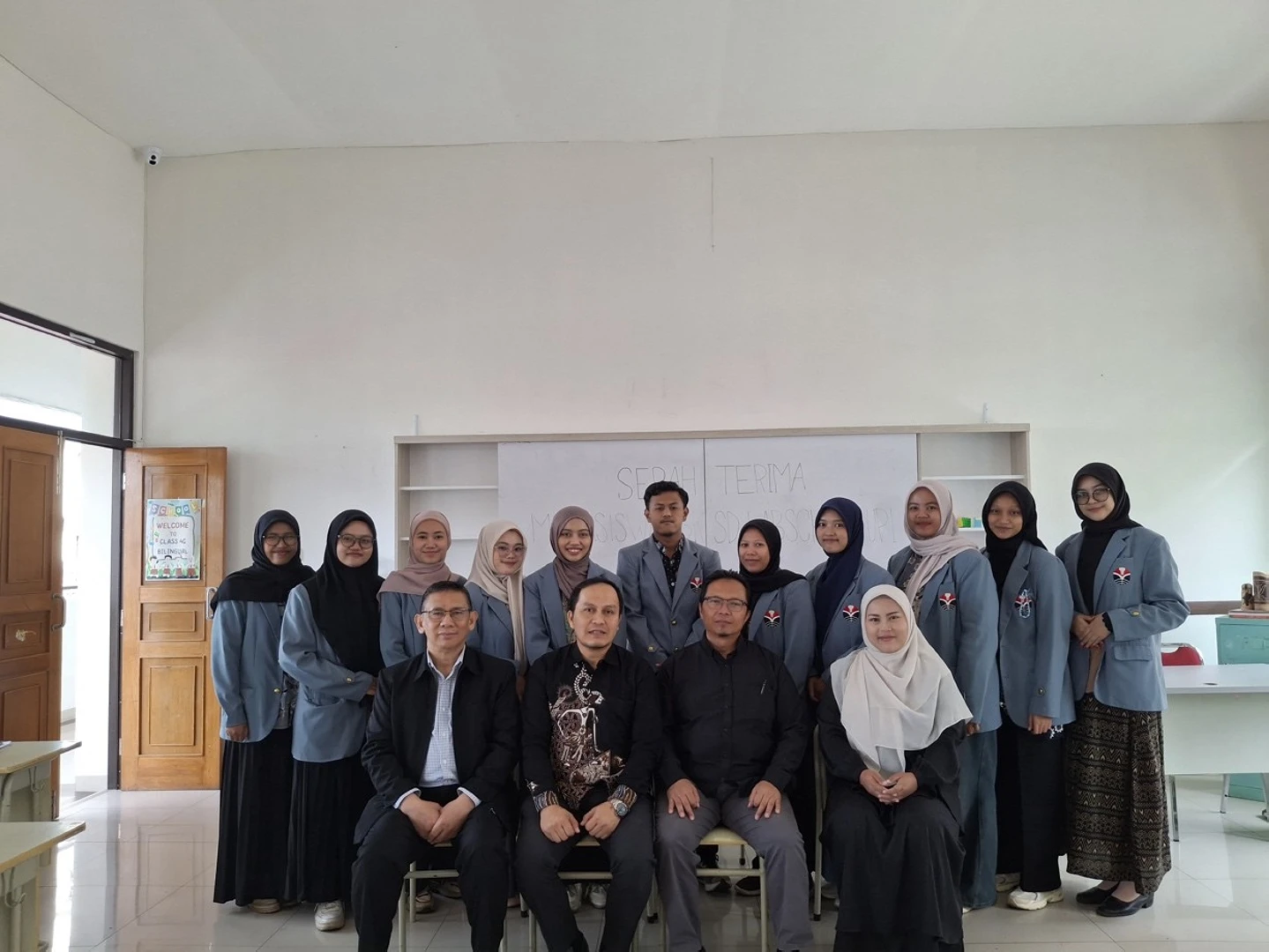 Arabic Language Education students of UPI implementing the P3K program at SD Labschool Percontohan UPI