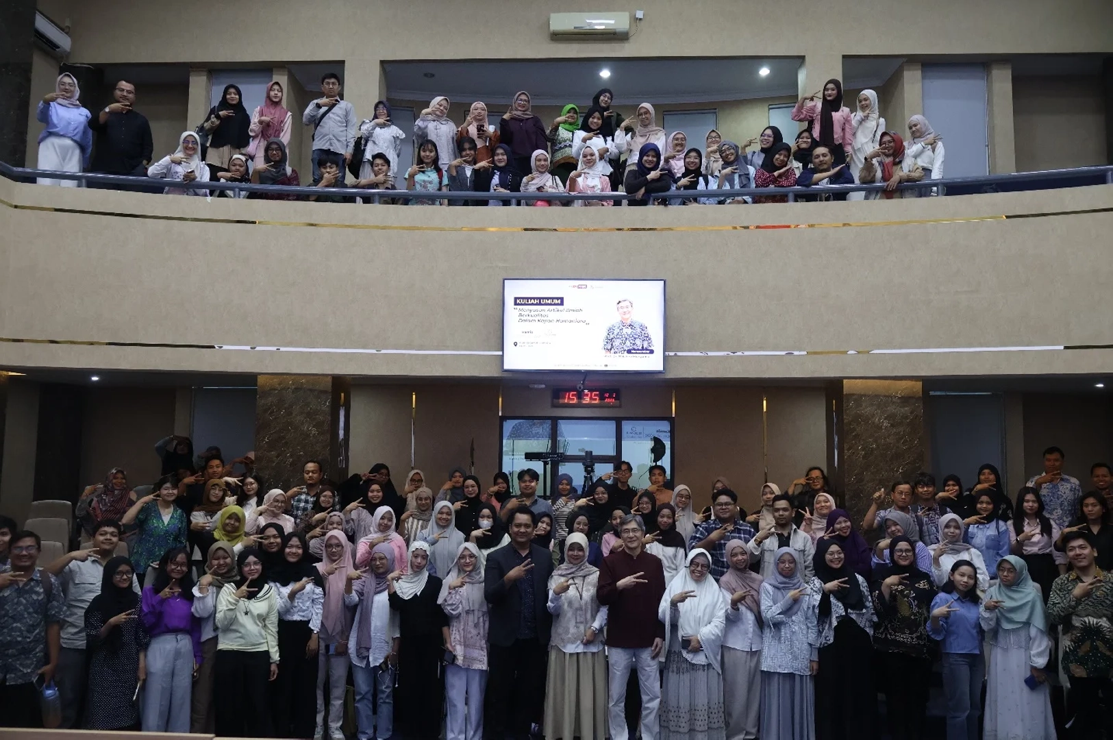 Kuliah Umum Prof. Dr. Mikihiro Moriyama di FPBS UPI