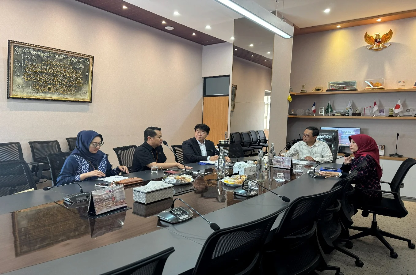 Kunjungan Akademik Prof. Kim Kyung Hwan, Ph.D. dari Kyungdong University dalam Rangka Penjajakan Program Double Degree di FPBS UPI