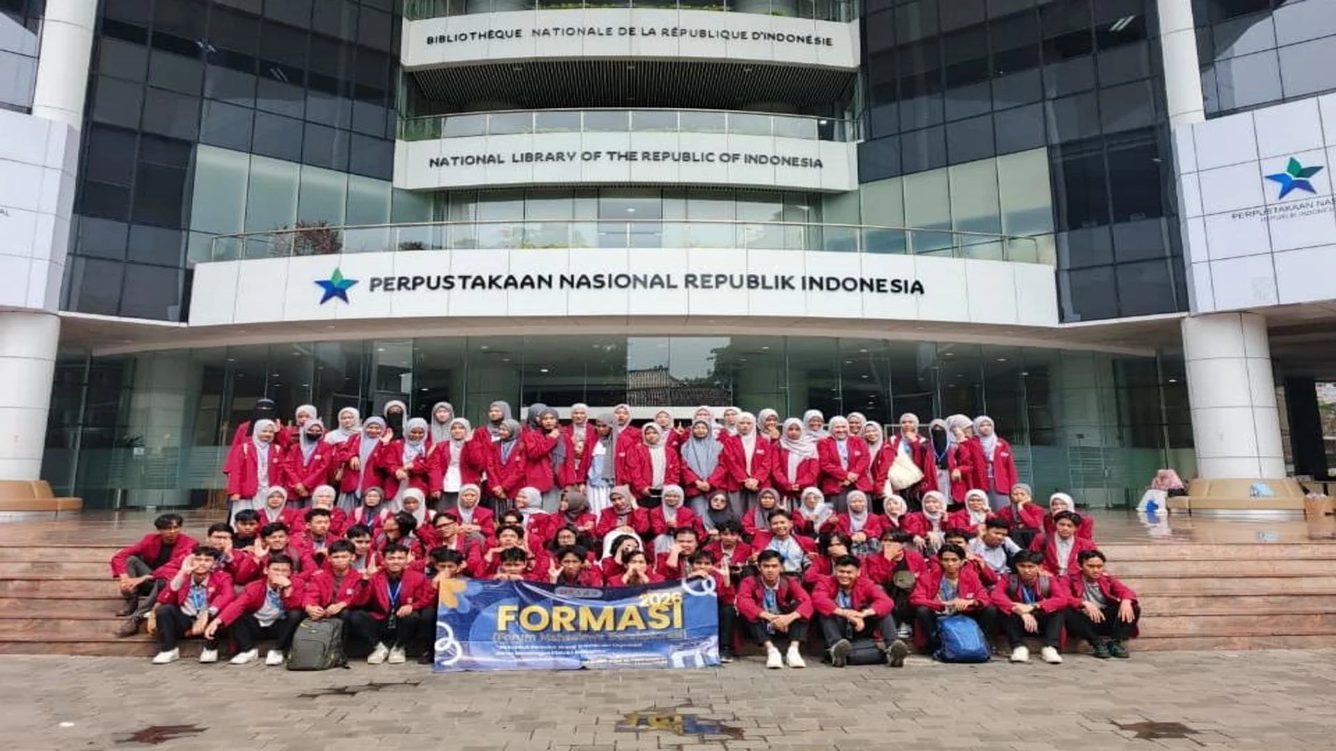 Participants of FORMASI OUT KEMABA 2026 at the National Library of the Republic of Indonesia Building