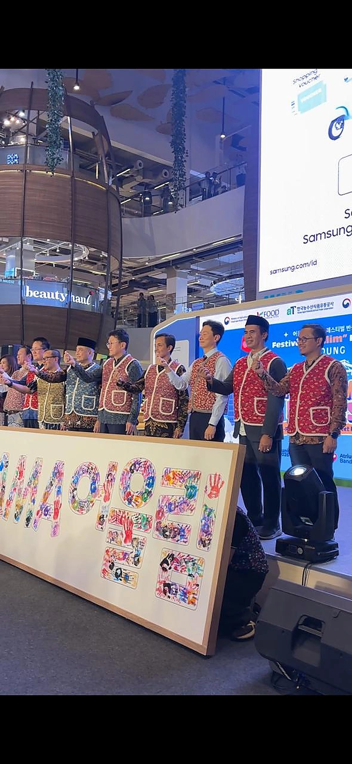 Suasana Opening Ceremony Festival Oullim Korea Bandung 2026