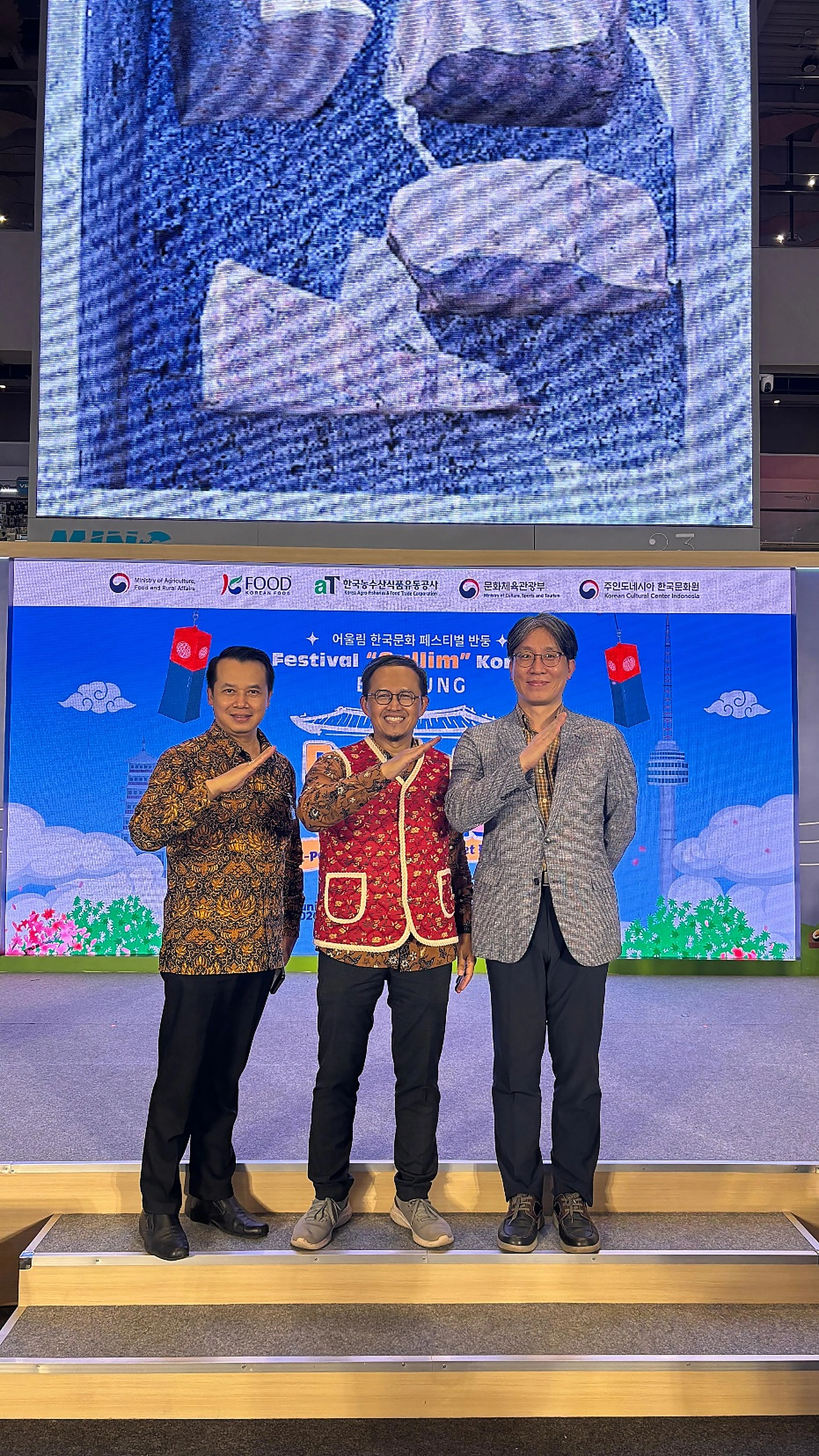 Prof. Wawan Gunawan pada Festival Oullim Korea Bandung 2026
