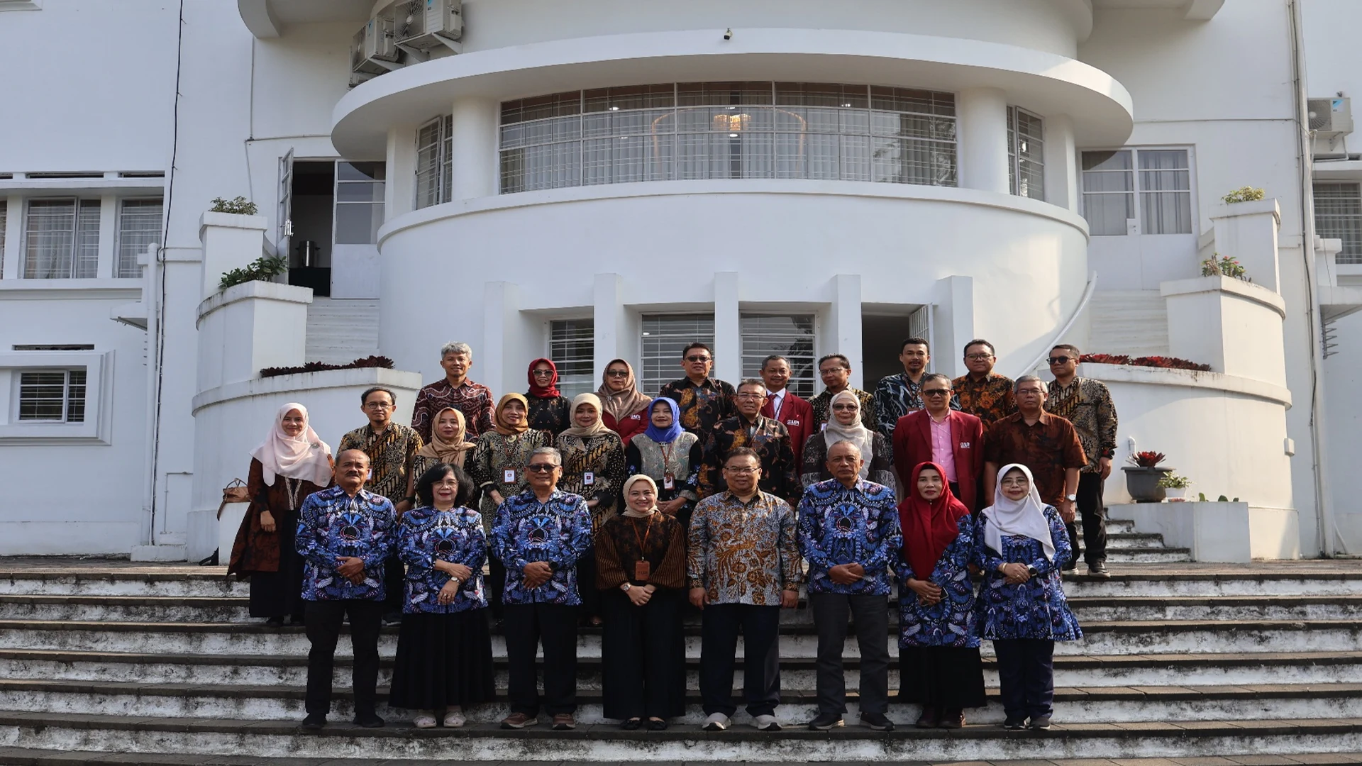 Assessors and members of the academic community during the accreditation site assessment of the French Language Education Study Program of FPBS UPI