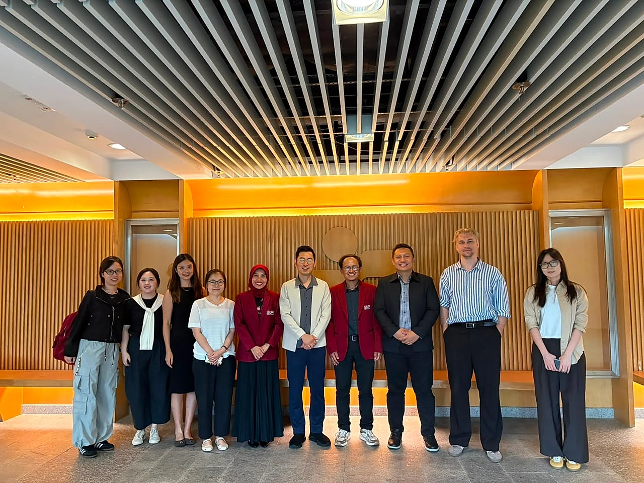 Delegasi UPI menjajaki kerja sama riset dengan EdUHK dan HKU di Hong Kong