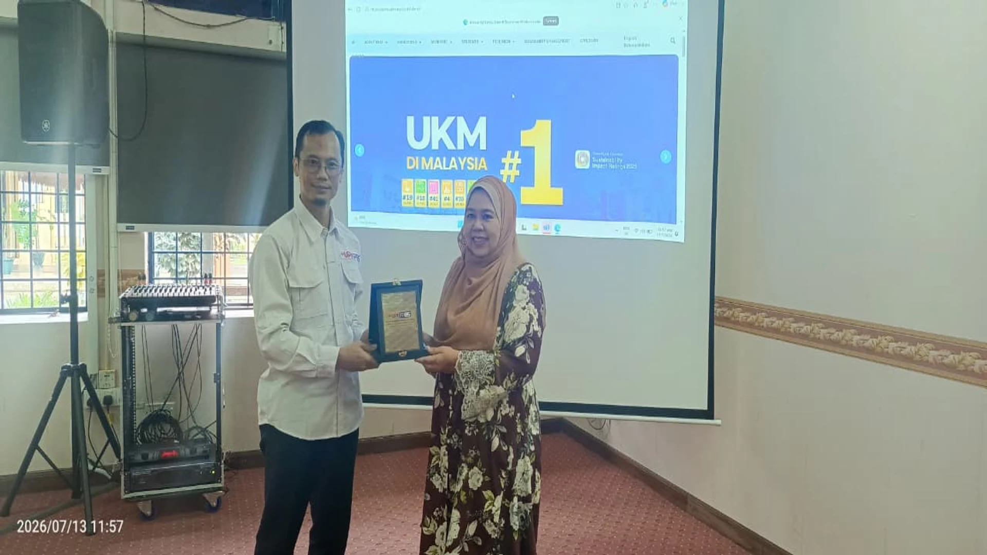 International program by UPI's Arabic Language Education Study Program with UKM Malaysia on Arabic textbook evaluation